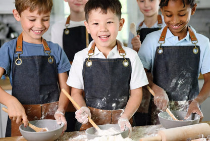 Children's Apron with Multiple Pockets for Painting And Craft Activities Kids' Utility Apron for Household And Kitchen Use