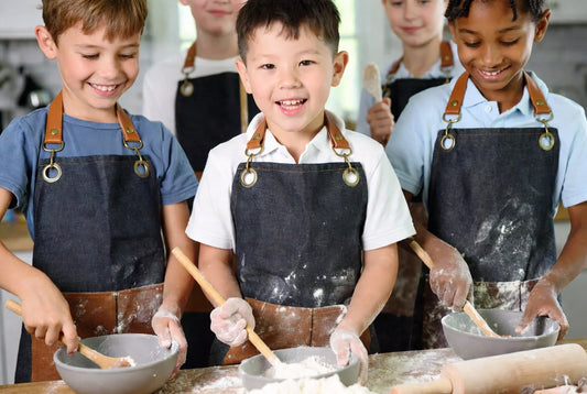 Children's Apron with Multiple Pockets for Painting And Craft Activities Kids' Utility Apron for Household And Kitchen Use